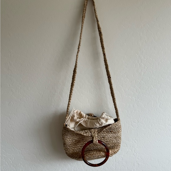 Main Character Aritzia mini jute bucket bag - Picture 2 of 4